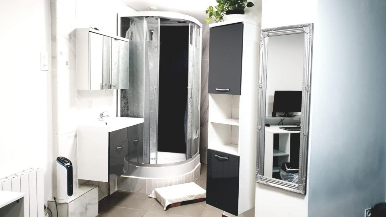 Jolie Appartement Avec 2 Chambres Partagees 巴黎 外观 照片