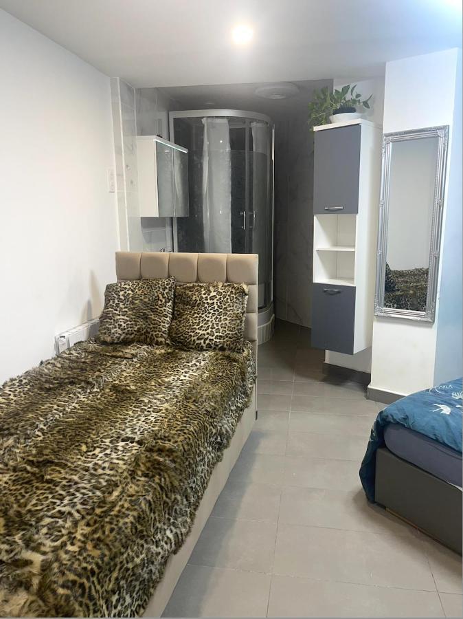 Jolie Appartement Avec 2 Chambres Partagees 巴黎 外观 照片